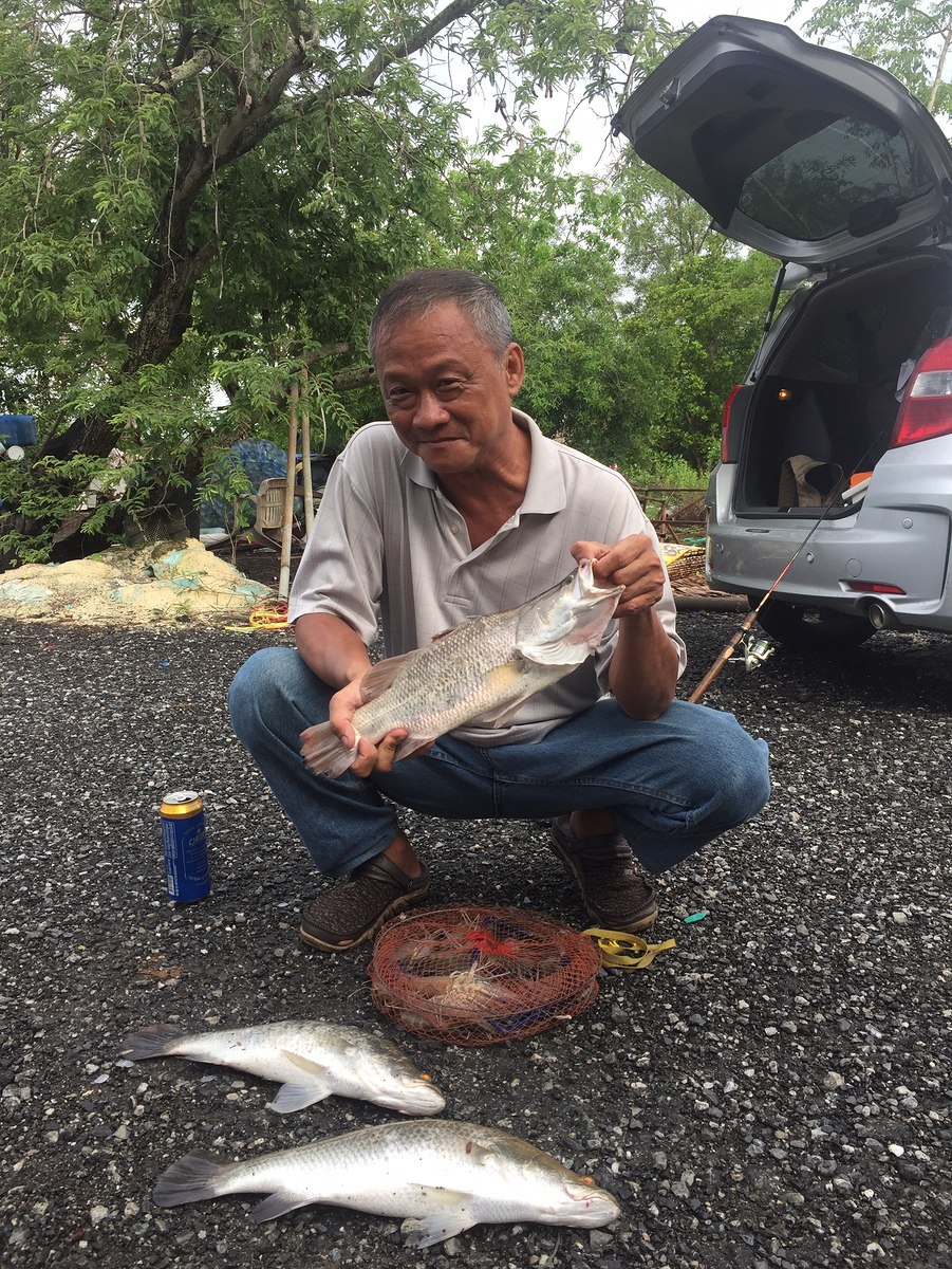 ฝนมา ต้องลองตกกุ้งที่บางปะกง