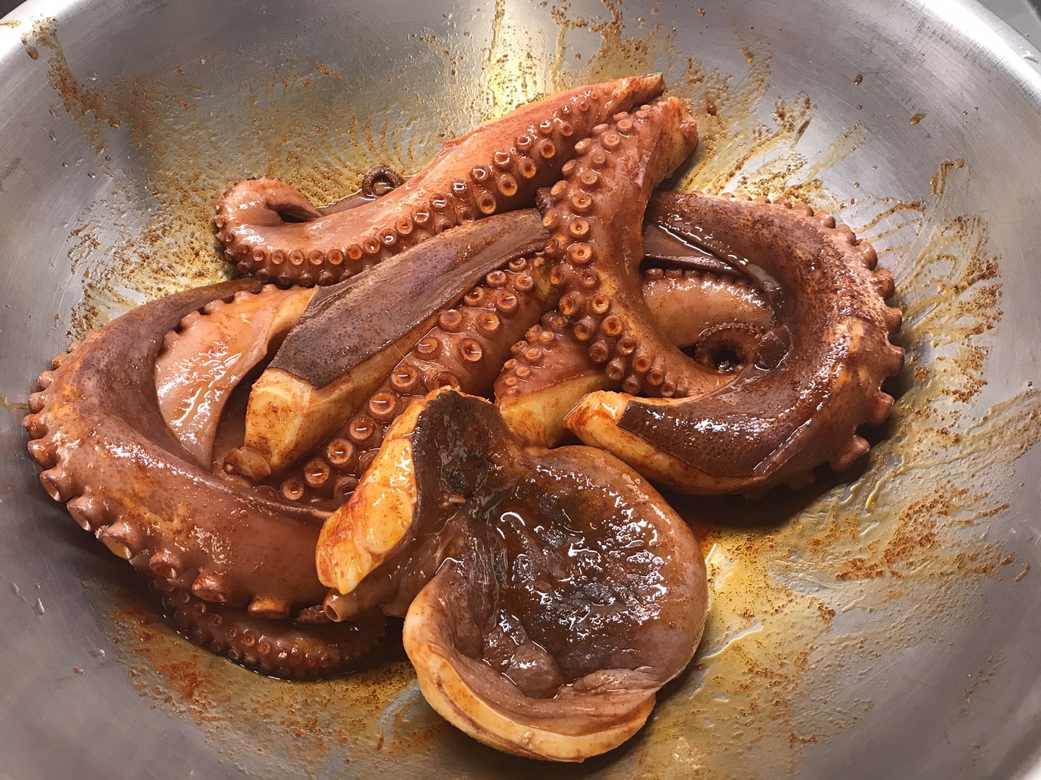 Grilled Octopus / Spicy Tomatillo Sauce 