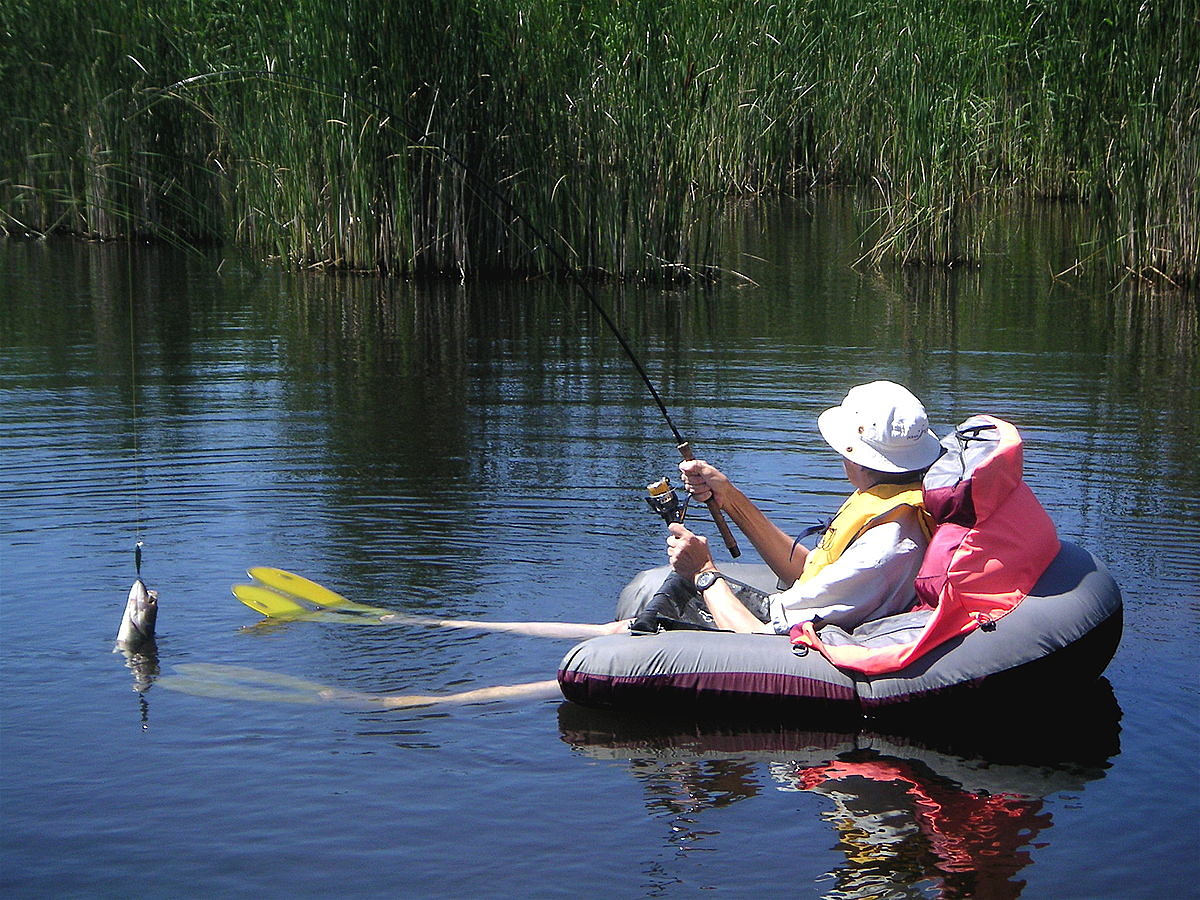 ดัดแปลงเรือยางเด็กเพื่อตกปลา Intex Explorer 100 Modify For Float Tube Fishing.