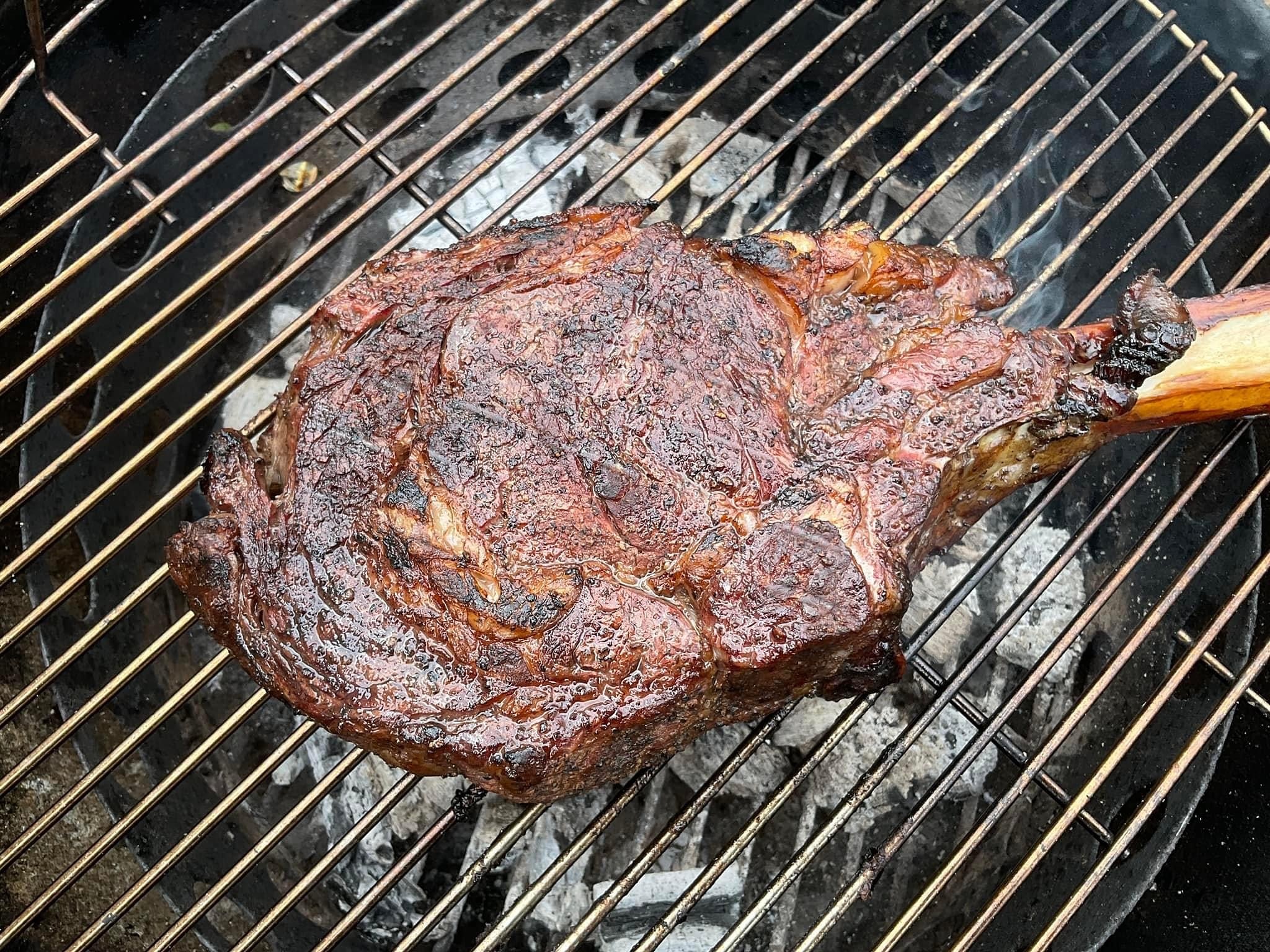 SMOKED TOMAHAWK STEAK