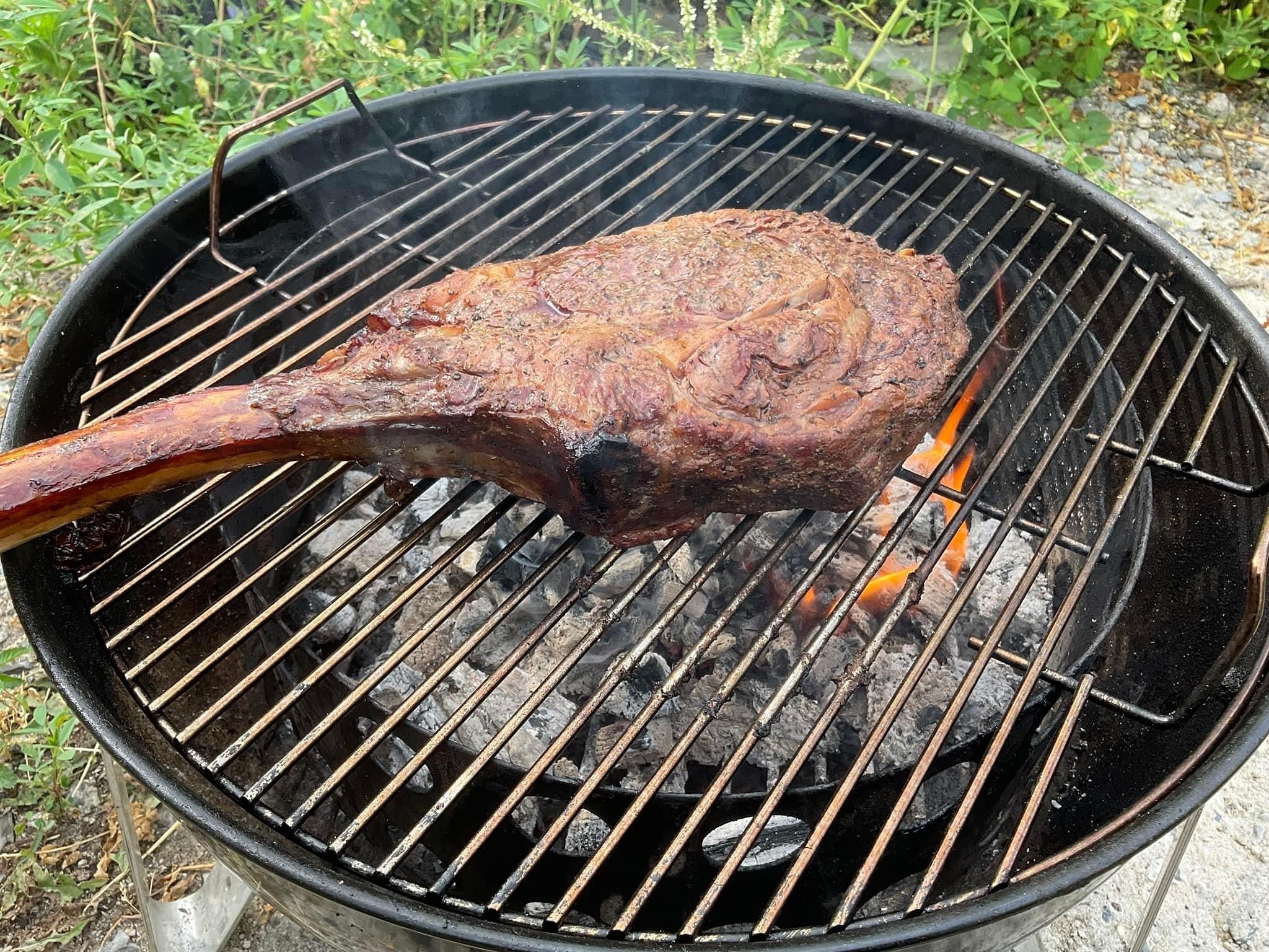 SMOKED TOMAHAWK STEAK