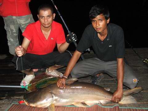 ตระเวน ฟิชชิ่งคลับ อยุธยา บุกบึง