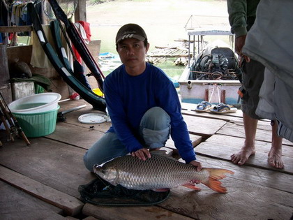   ตามหารถถังใต้น้ำ ที่เขื่อนสิริกิตร์