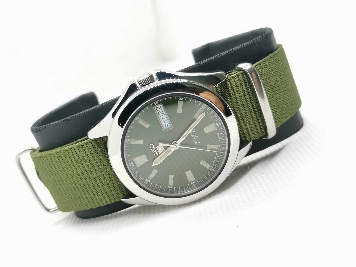 นาฬิกา Seiko 5​ Automatic​ กลไกลระบบเครื่อง 7s26   หน้าเขียวทหาร Army ของแท้100%