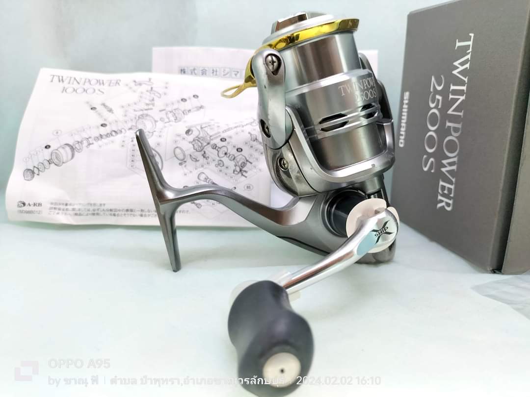 Shimano twin power 2500S
รอกสภาพผ่านมา,มีรอยใช้งานทั่วไปตามรูป มาพร้อมกล่องและคู่มือ หมุนลื่นปกติ
