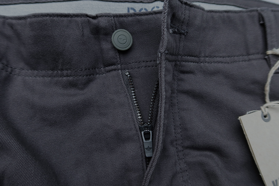 Dockers Slim /w.35 กางเกงขายาวผ้ายืดทรงเข้ารูปสวยใหม่แท้ ราคารวมส่ง kerry