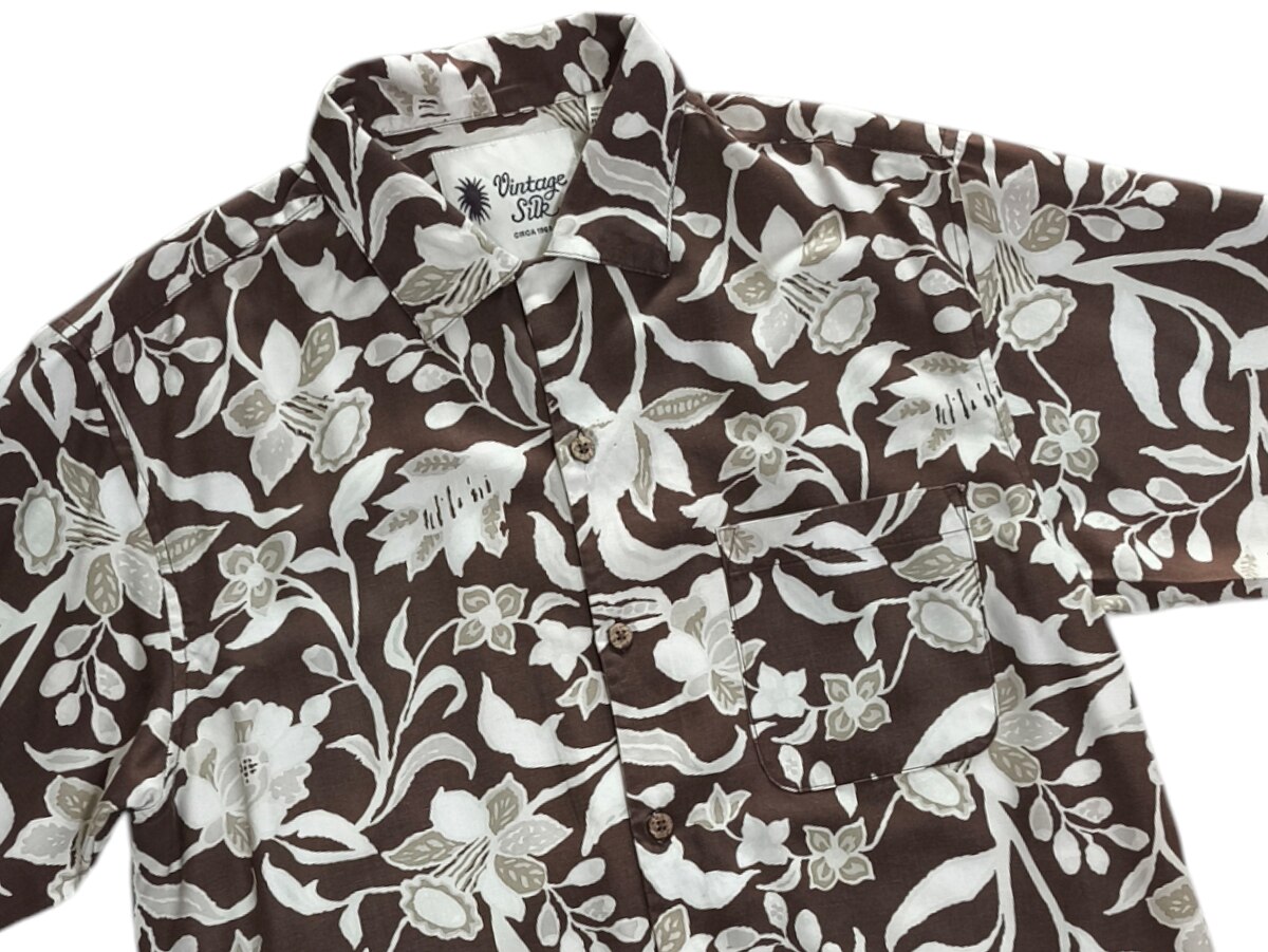 ขายแล้วครับ Vintage silk ฮาวาย เชิ้ตแขนสั้น อก43นิ้ว ผ้าsilk นิ่มใส่สบายมาก