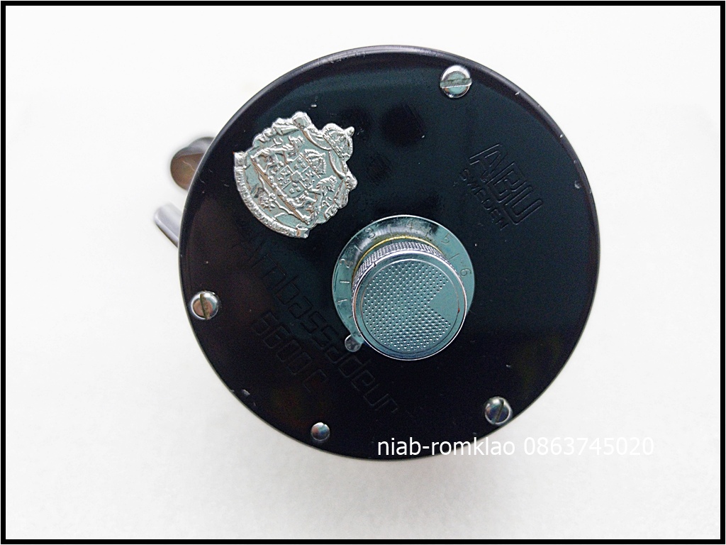 [b][q]Abu 5600C Red Thumbar ปี1976 ระบบเฟืองติ๊ก มีรอยบ้างโดยรวมยังสวย มีSpool Arbor ตัวลดความจุสายอ