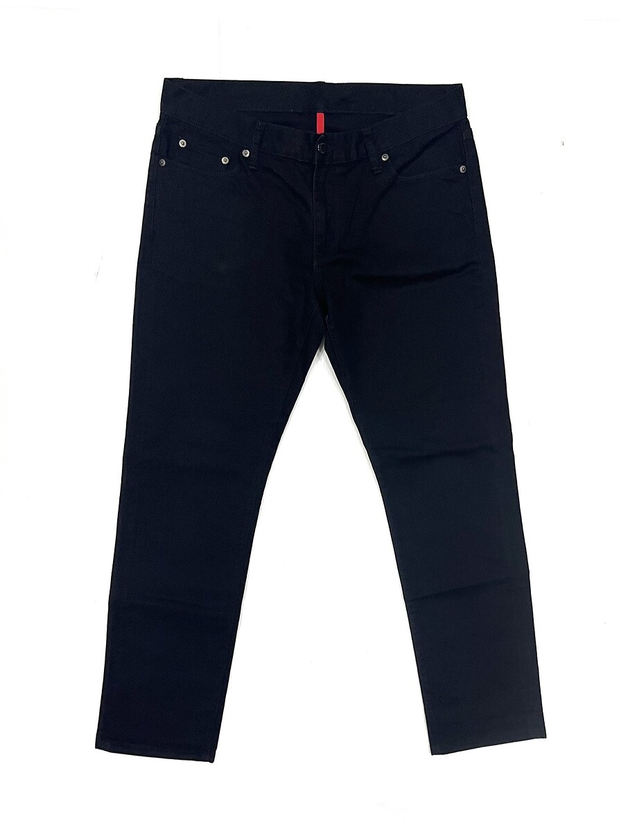 ~ € ~  กางเกงยีนส์ UJ UNIQLO สีดำ (34)       300.-  
