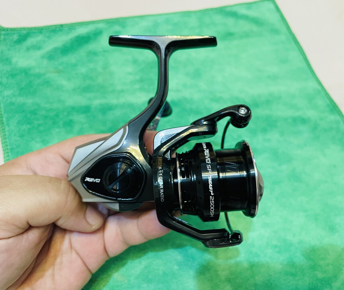 ขายรอกสปินAbu Revo SP Beast 2500SH
