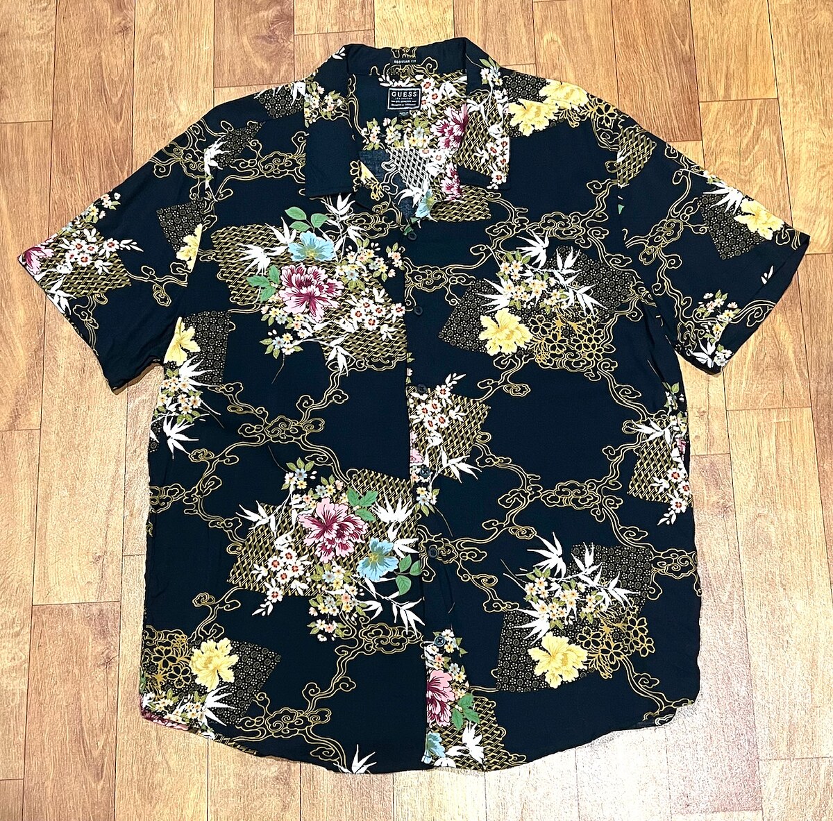 เสื้อฮาวาย GUESS RAYON HAWAII SHIRT