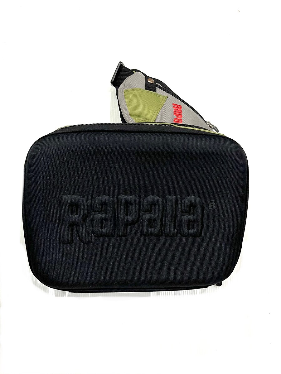 ~ € ~  กระเป๋าพาดบ่า Rapala        450.-