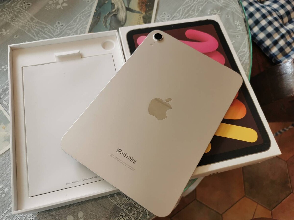 iPad mini 7 WiFi 128G  สวยๆ ไรรอย 