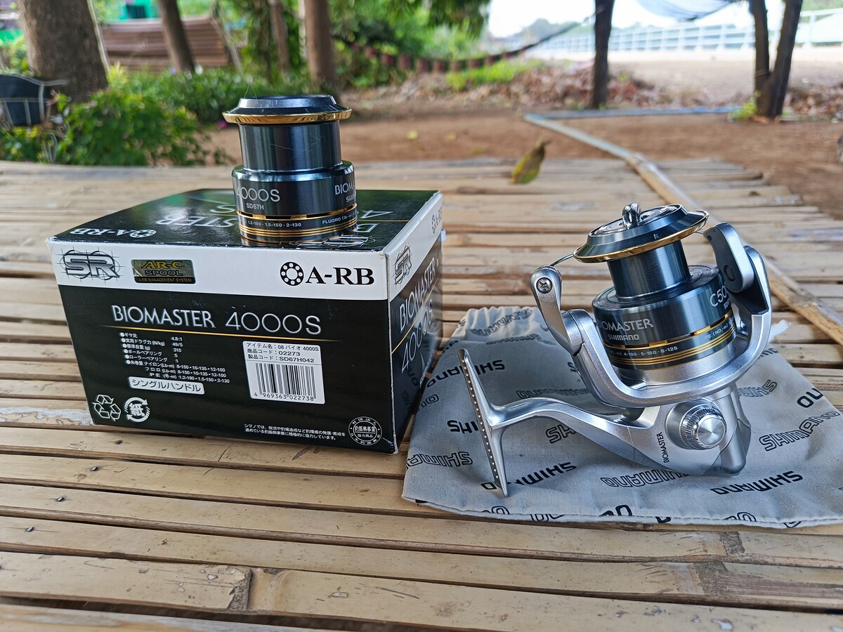 Shimano biomaster 4000S ปี 08 made in Japan นะครับ แต่มีสปูน c5000 มาให้ด้วยสุสา