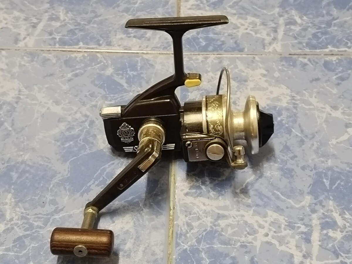 รอก Daiwa SS-700