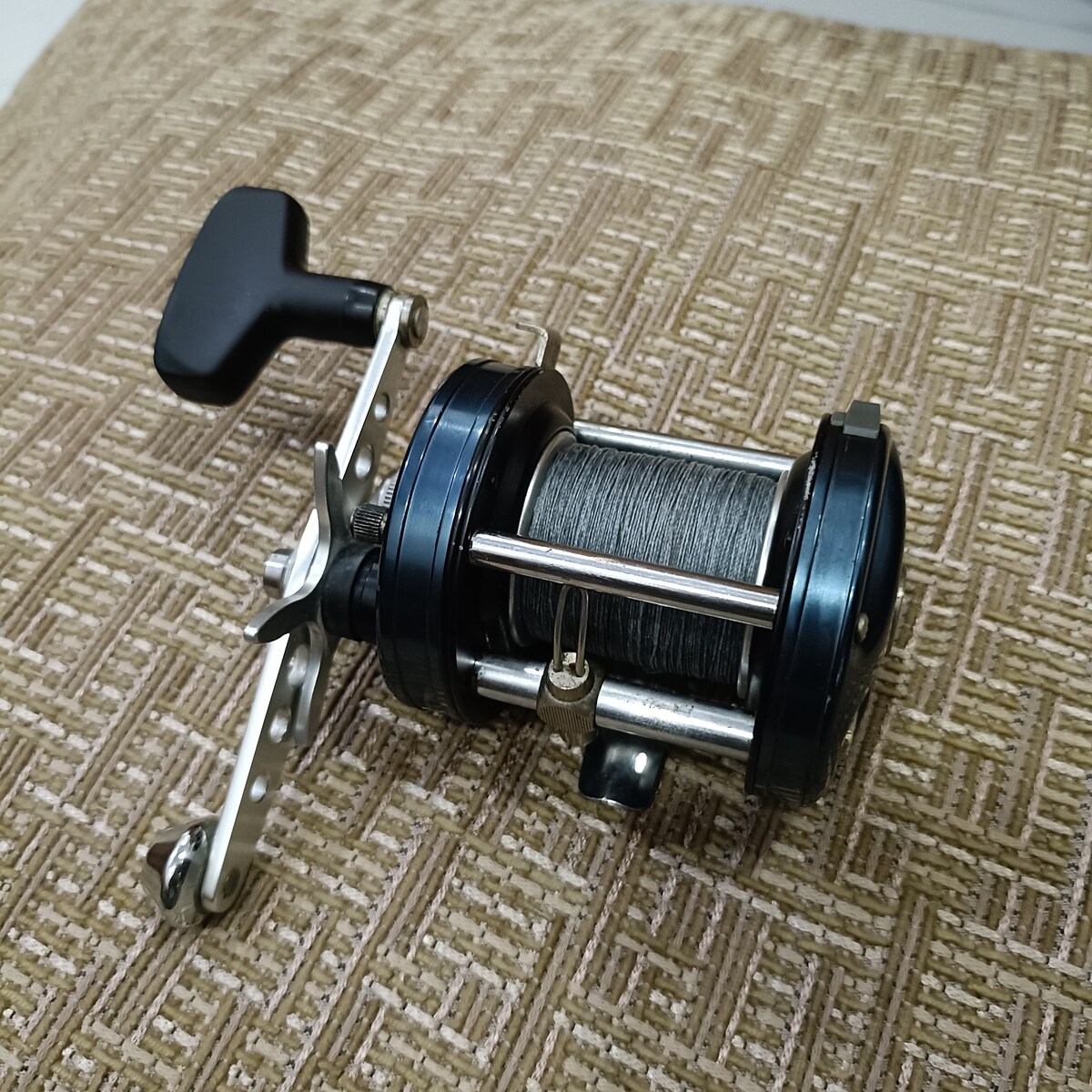 ==>Abu 6000 nova