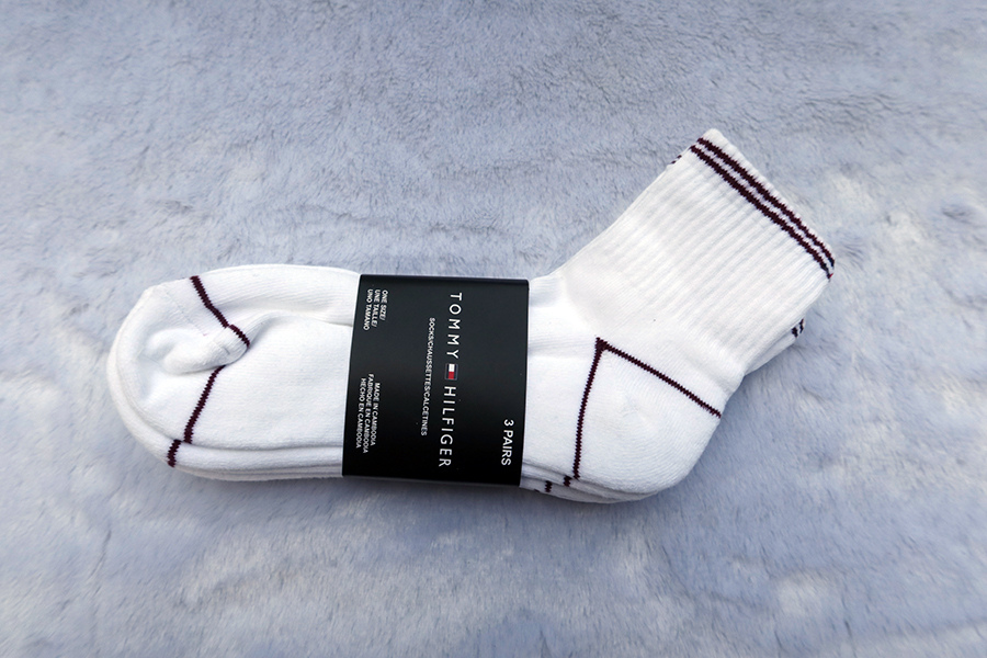 TOMMY HILFIGER / ถุงเท้าผู้ใหญ่ 1 PAIRS 3 คู่ 2 ลายสวยใหม่แท้ ราคารวมส่ง Flash