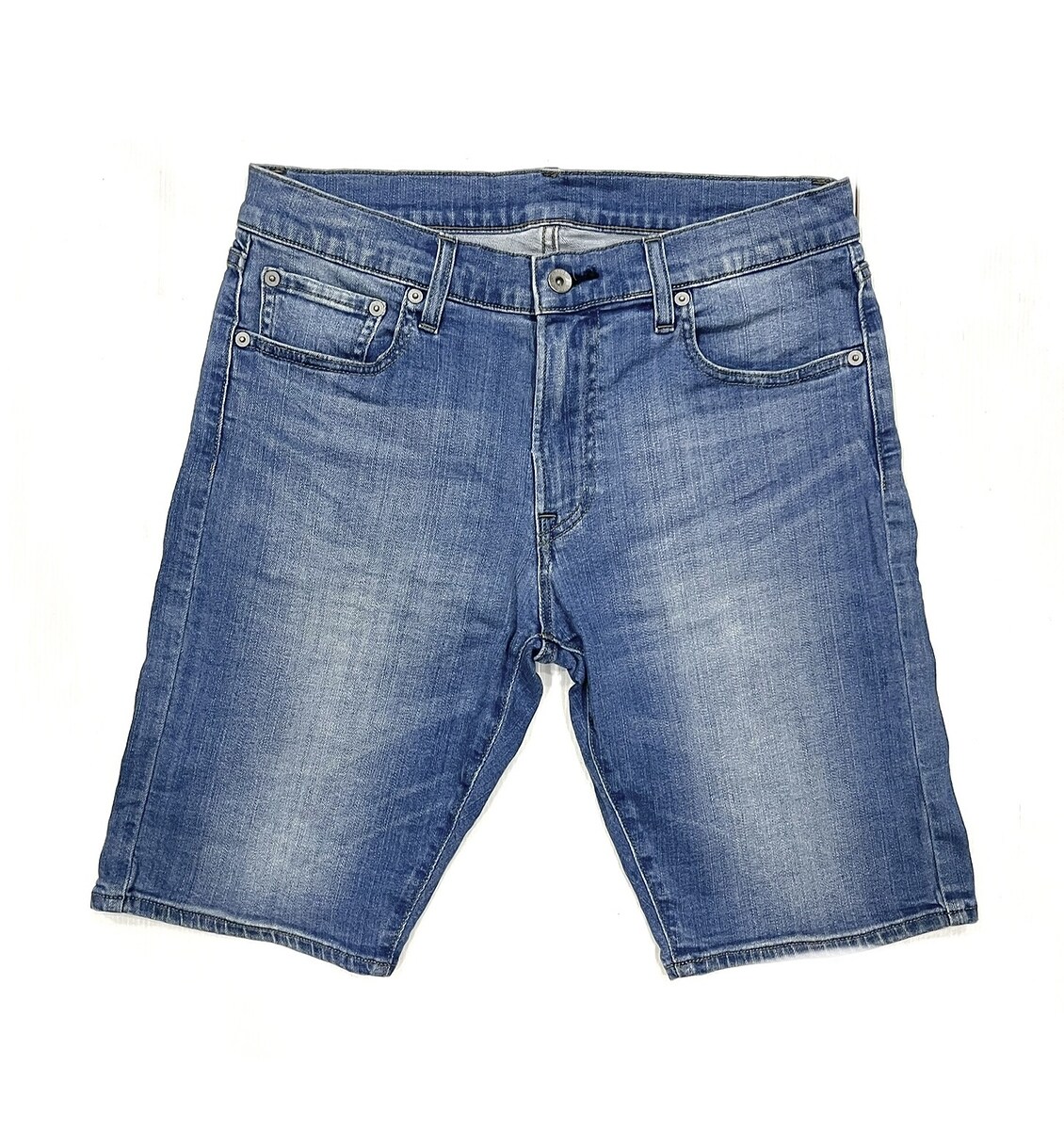~ € ~ กางเกงยีนส์ขาสั้นผู้ชาย  UNIQLO  (31-32)   180.- 