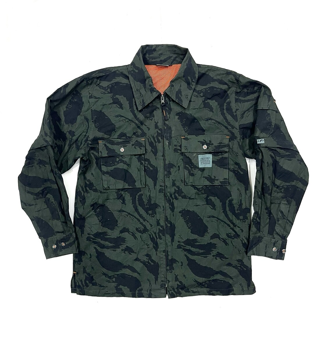~ € ~ เสื้อเชิ๊ตลาย Tiger NICX SIXX     400.-       