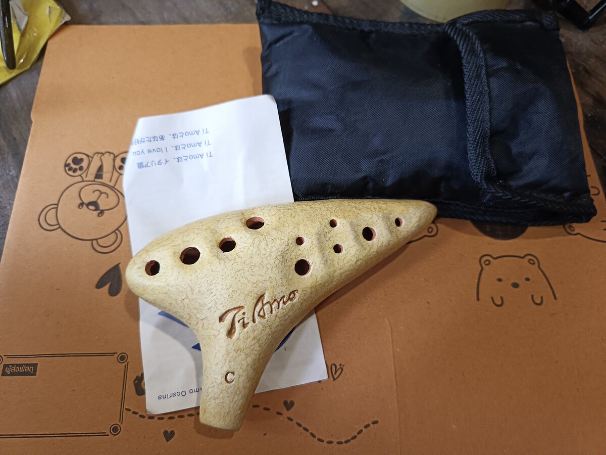 ขลุ่ยเซรามิค ti amo ocarina สวยๆแปลกๆดีครับ
