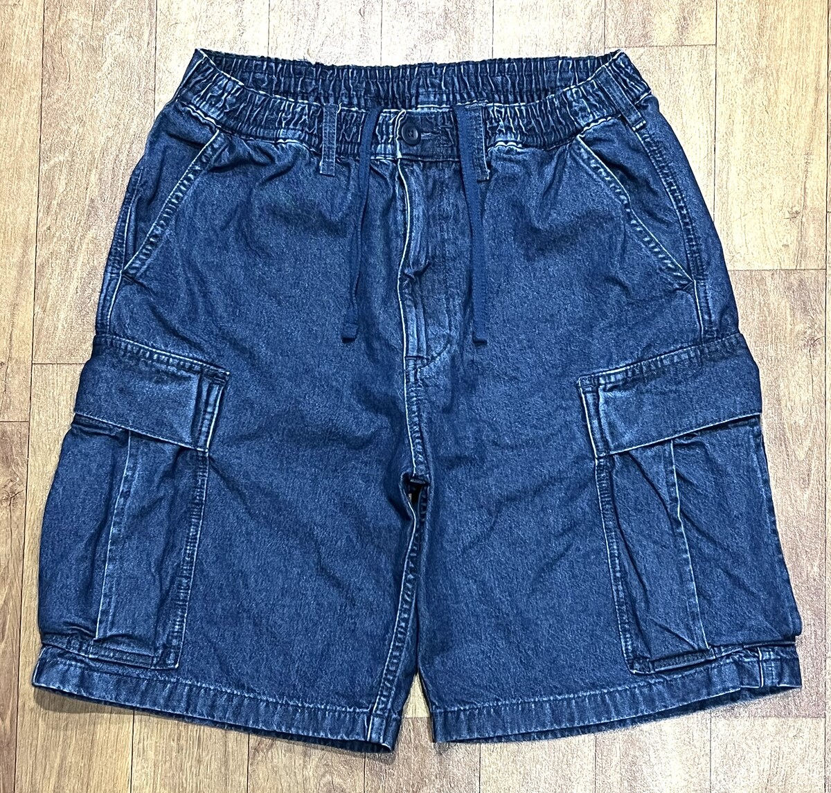 กางเกงขาสั้น GU DENIM WIDE CARGO  SHORT PANTS 