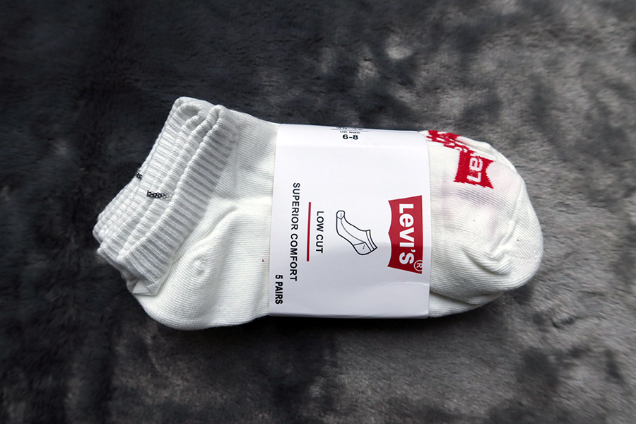 Levi's socks 5 Pairs /ถุงเท้าข้อสั้นขนาด 39-42 นิ้ว 3 สีสวยใหม่ 1 set มี 5 คู่