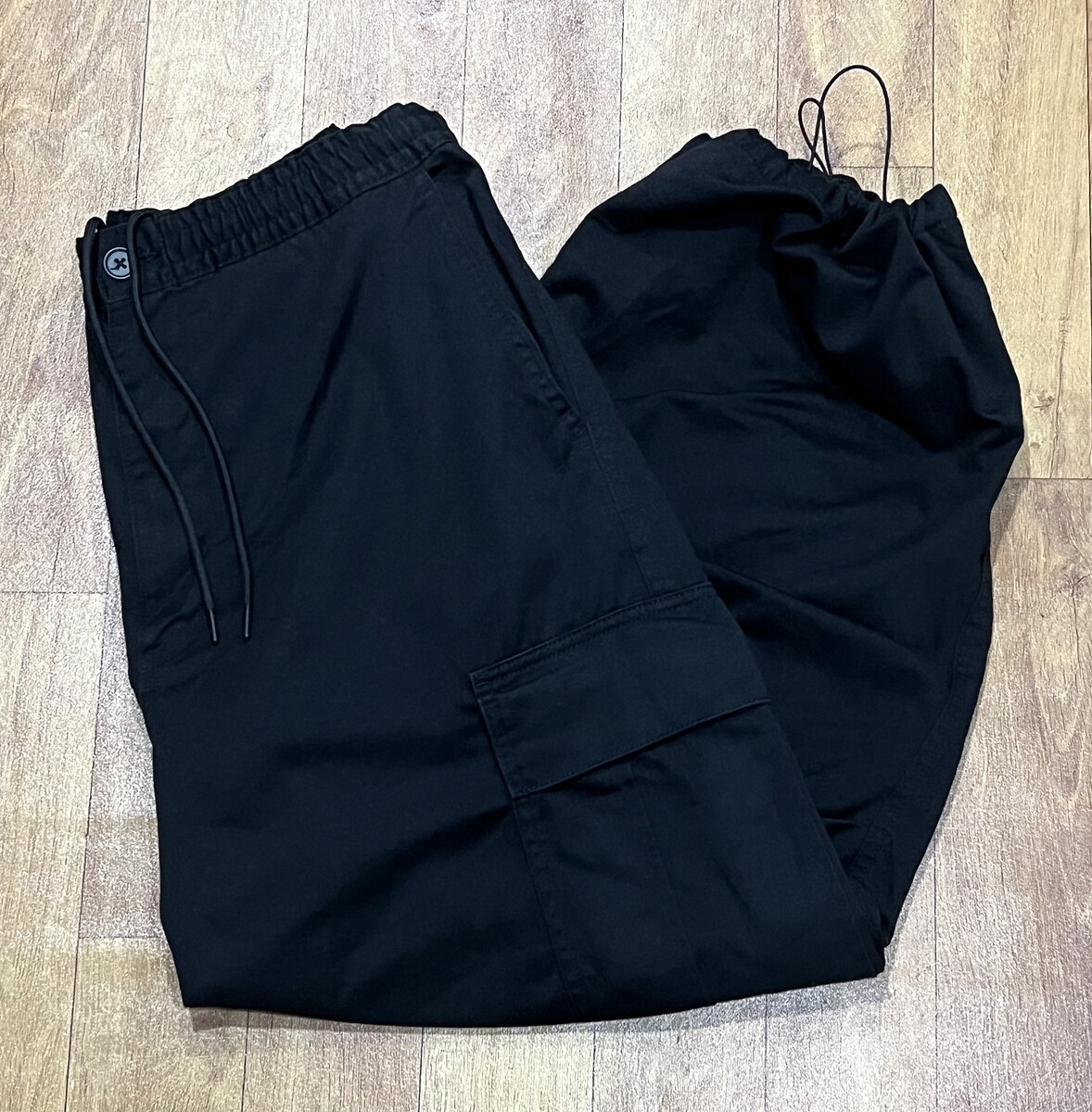 กางเกง GU BALLOON CARGO PANTS 