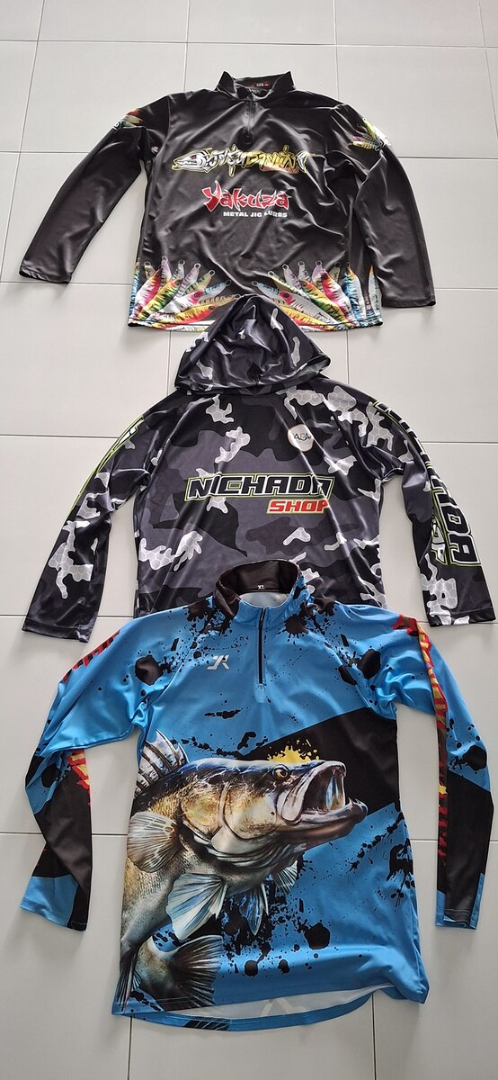 เสื้อขนาดxlอกประมาณ47-49ครับ สภาพดี 3ตัว600บาทส่ง40ครับ