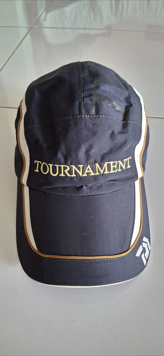 หมวกdaiwa tournament ขนาด58-60 สภาพสวยไม่มีรอยฉีกขาด (ขายแล้วครับ)