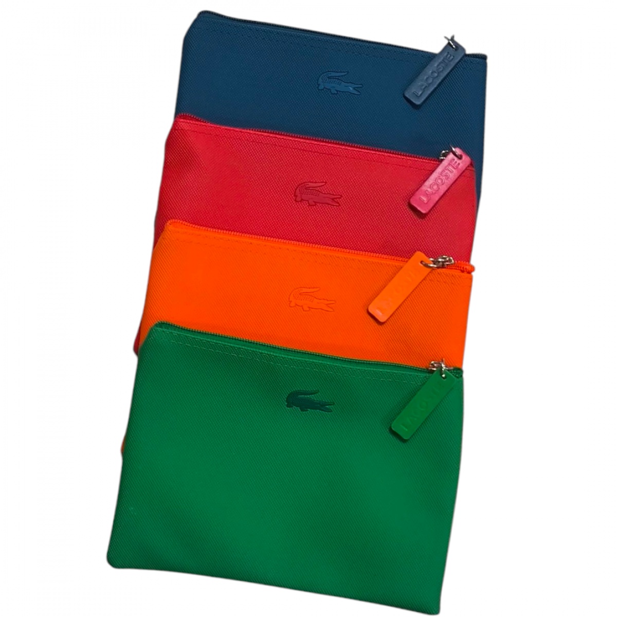 LACOSTE 4สี ของแท้ครับ เป็นกระเป๋าทำให้คนขึ้นเฟิร์สคลาสครับของสายการบิน
