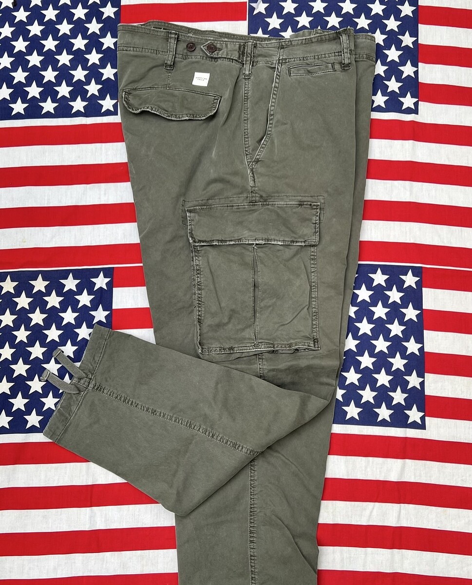 AMERICAN EAGLE Cargo Pants