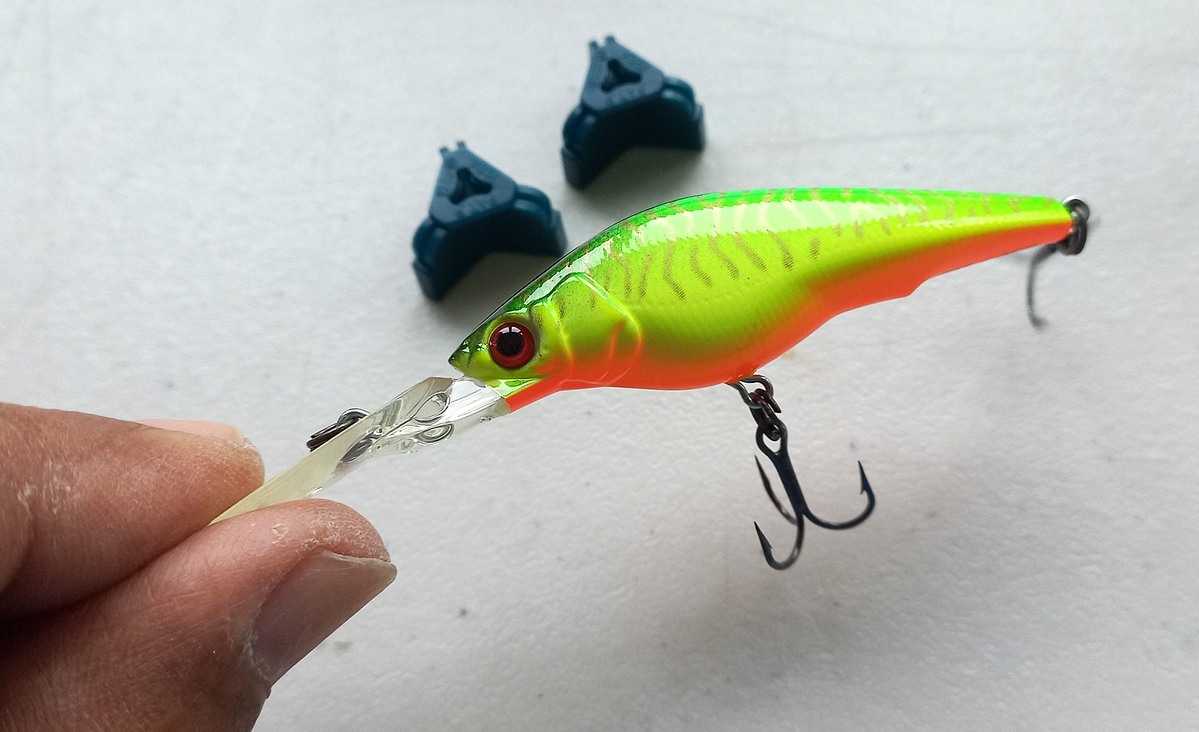 >>>>> เหยื่อ DUEL HARDCORE SHAD SH-60SP
