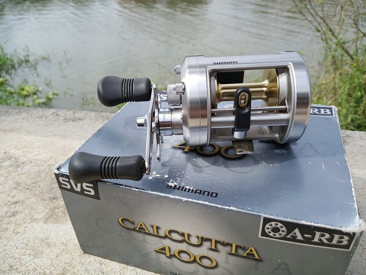 รอก Shimano CT 400 B สวยๆเพิ่งมาจากญี่ปุ่นครับตัวสีเงินครับหายากครับ ลื่นเนียนพ