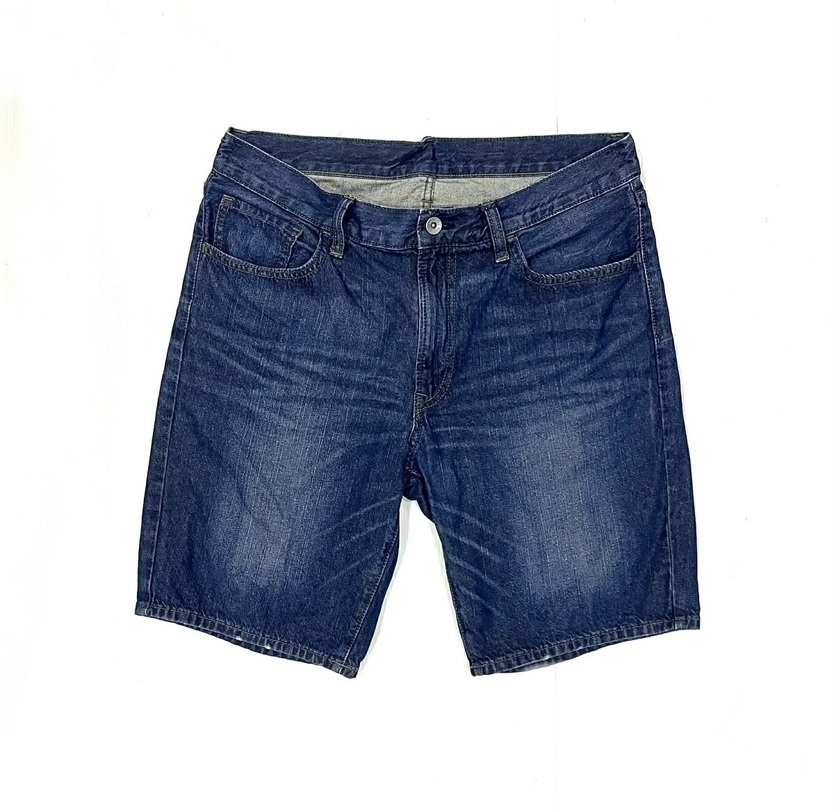~ € ~ กางเกงยีนส์ขาสั้น  UNIQLO  (36)   200.- 
