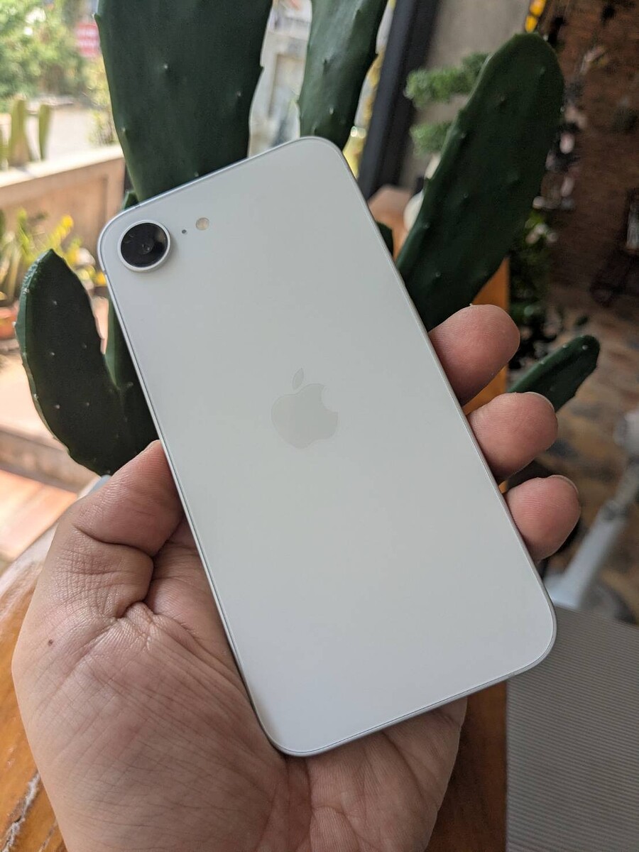 iPhone 16e 256G