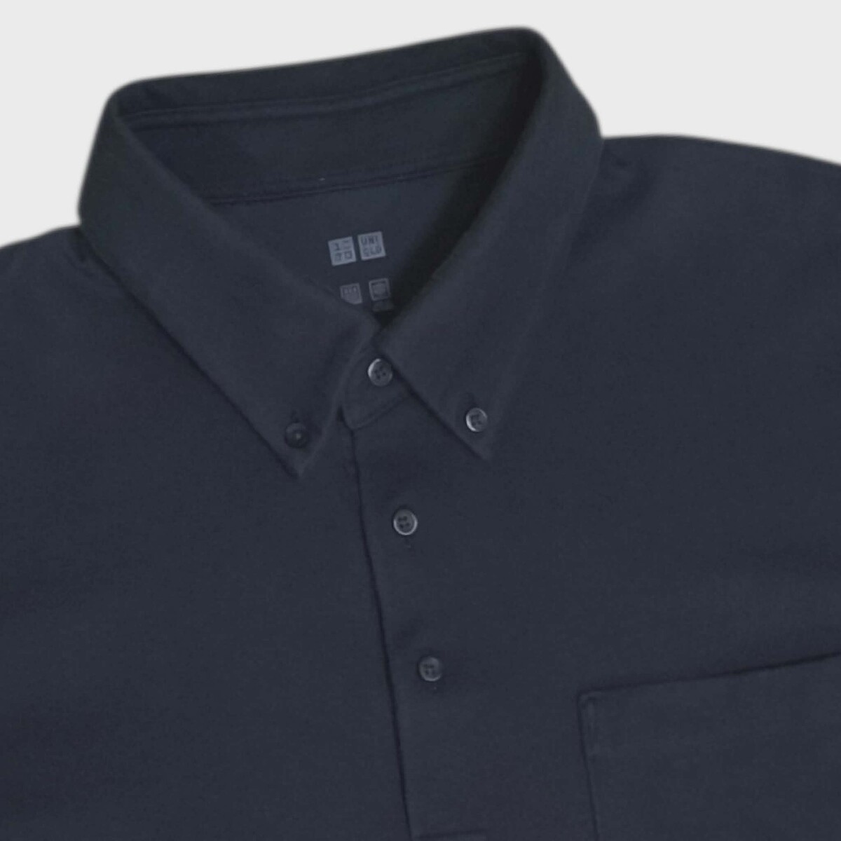 Uniqlo AIRism สีกรมเข้ม สวยใหม่ กระดุมสำรองให้ 2 เม็ดครับ อก : 44 นิ้ว