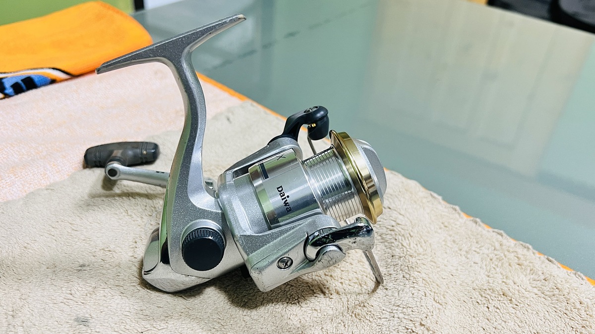 สปิน Daiwa REGAL-X 2500 