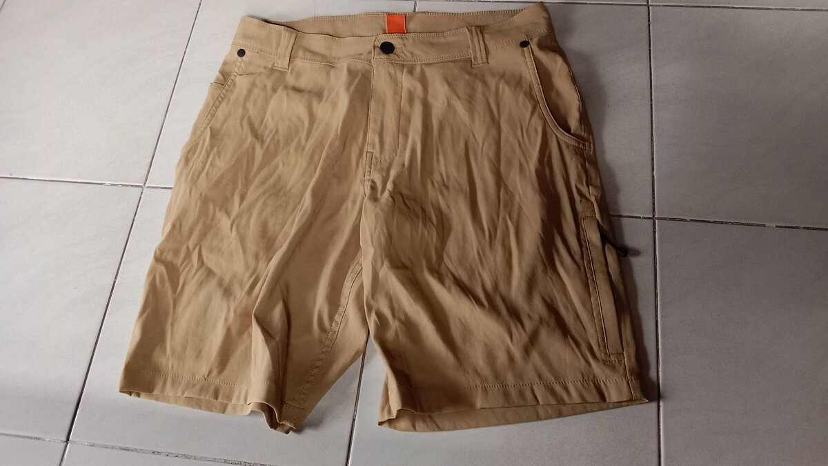 กางเกงขาสั้นMERRELL เอววัดได้32นิ้วของใหม่
