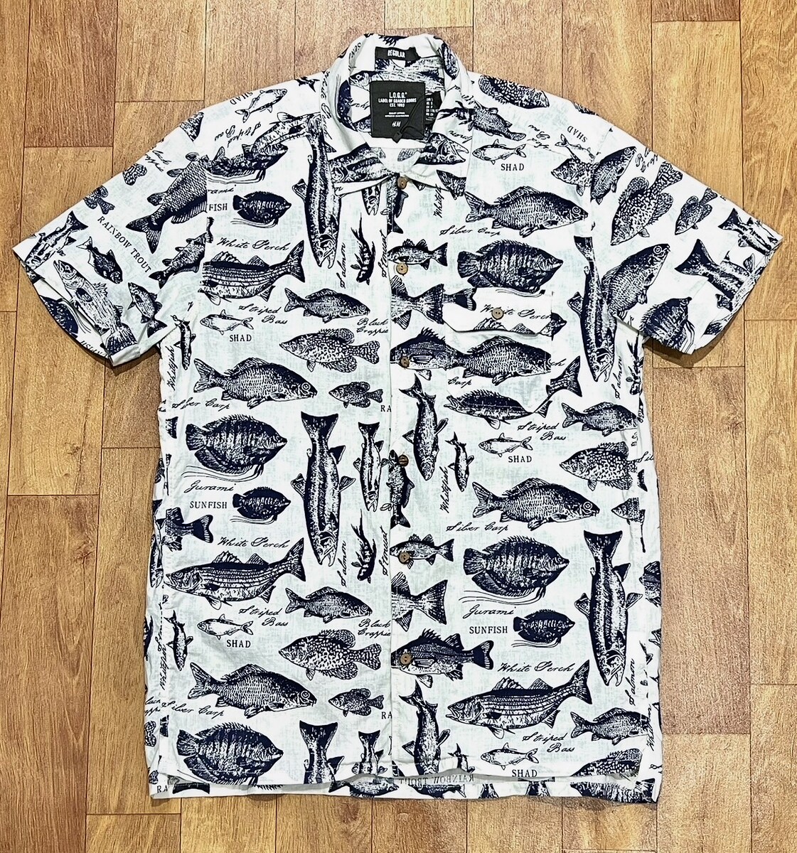 เสื้อ H&M FISH PRINT SHIRT(ลายปลา)