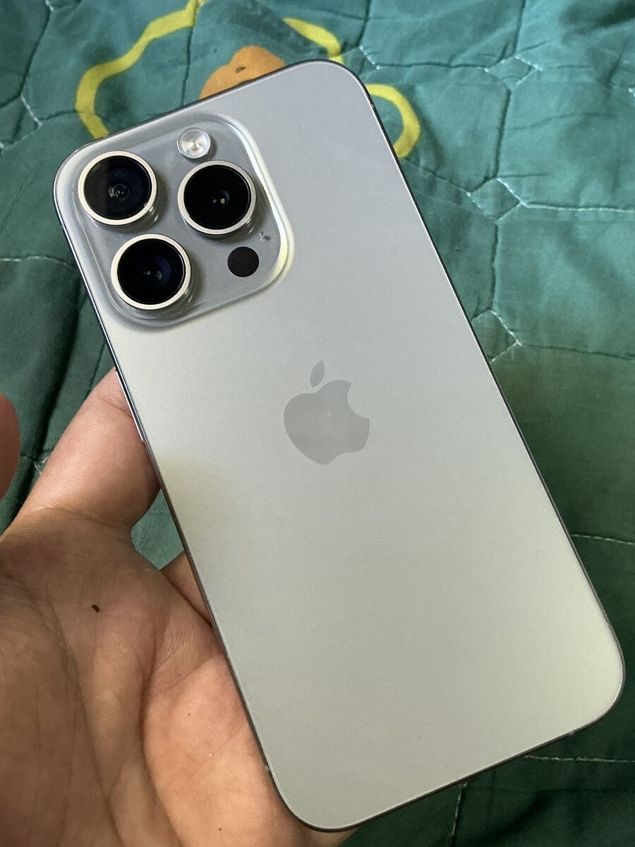 iPhone 15 pro 128G