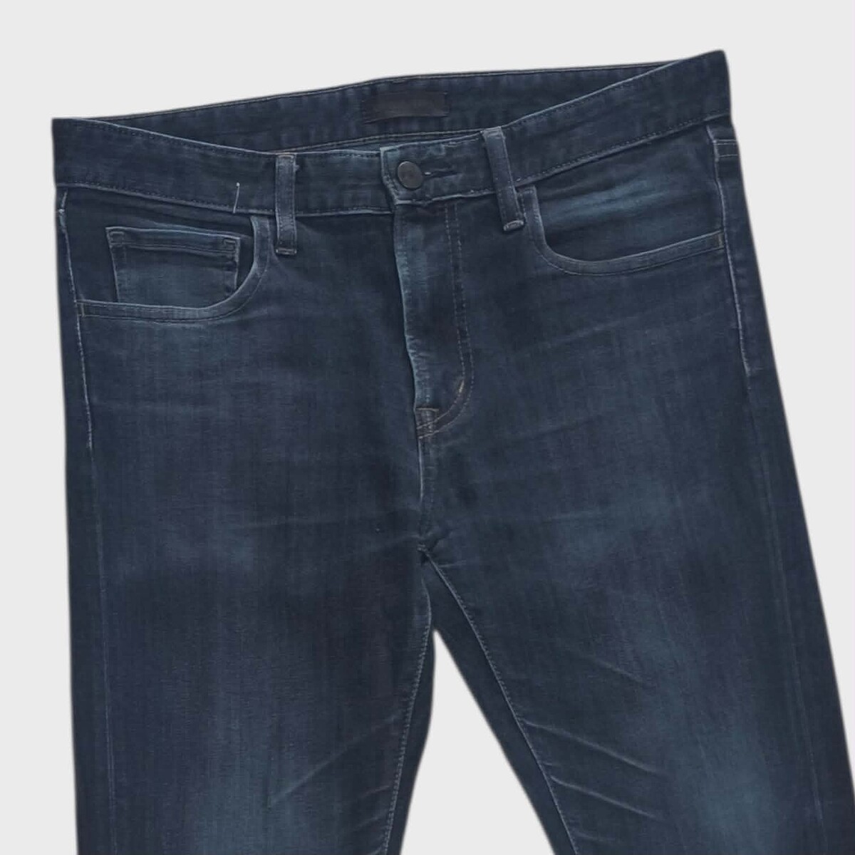 Uniqlo made in japan ผ้ายืดหยุ่นสีเข้ม สวย เอว 32 นิ้ว