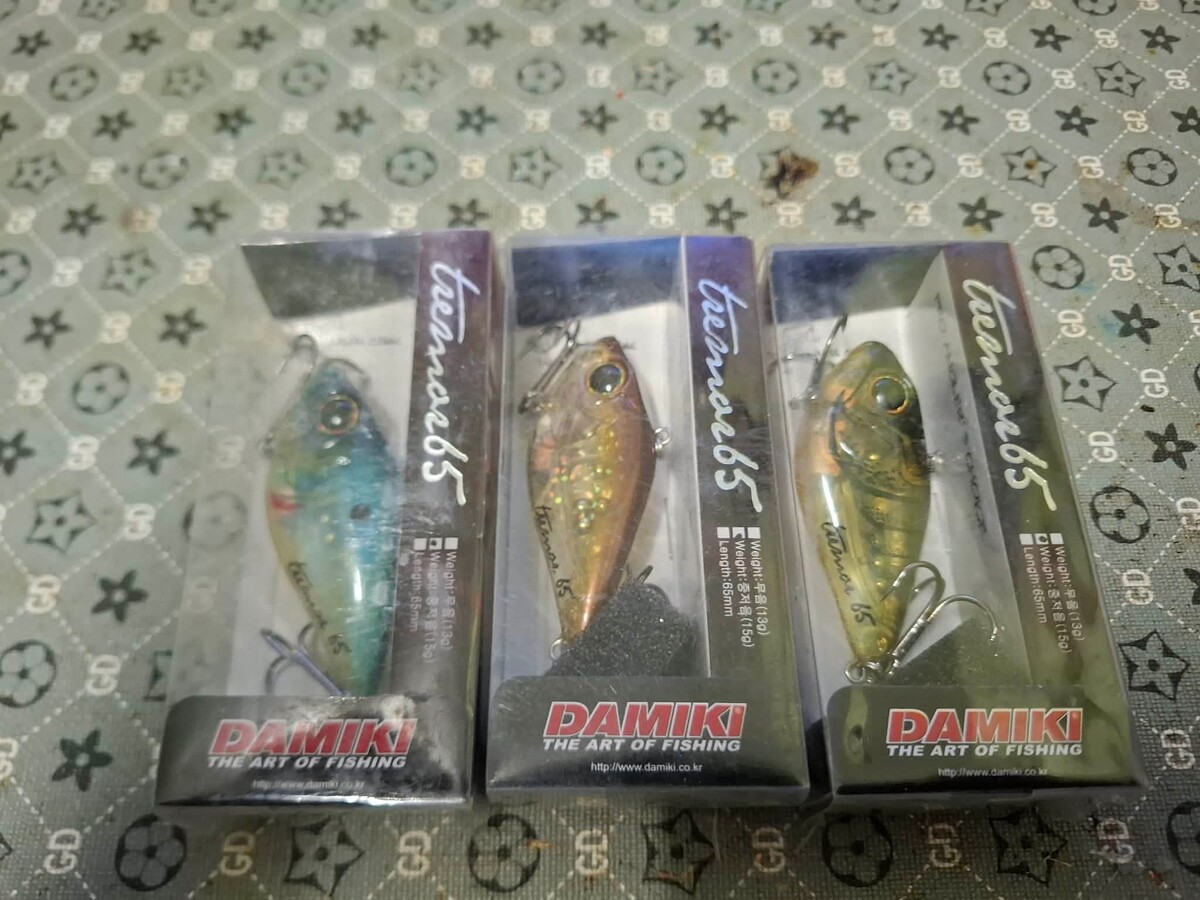 ชุดที่6. DAMIKI Korea Made in Caina
DAMIKI TREMORVER 65S 65mm 15g #325H
DAMIKI TREMORVER 65S 65mm 