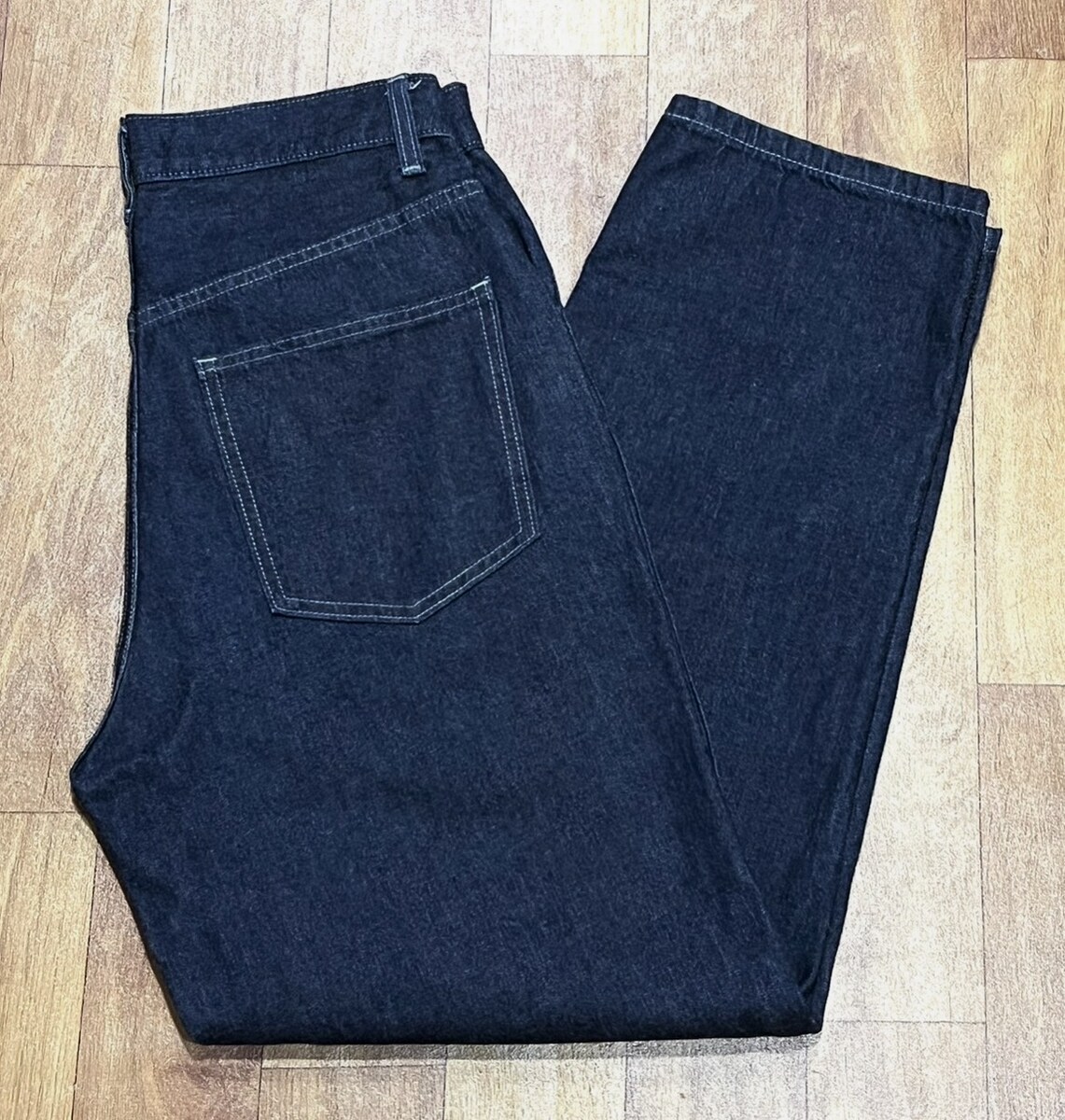 กางเกงยีนส์ UNIQLO WIDE-FIT JEANS 