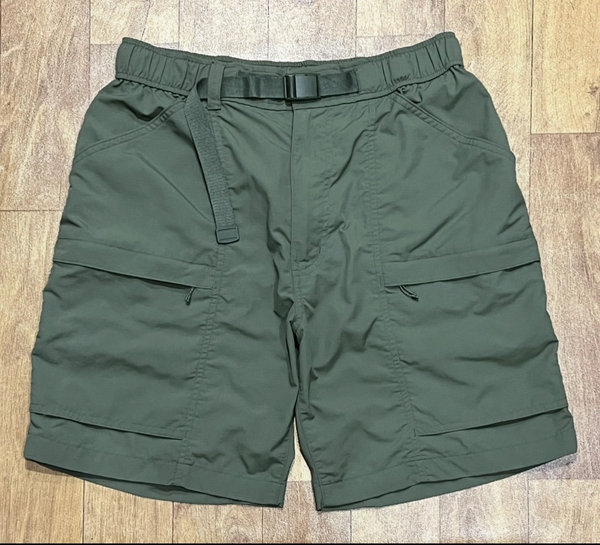 กางเกงขาสั้น Uniqlo Nylon Utility Geared Short Pants 