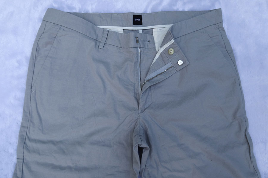 HUGO BOSS /w.40 กางเกงขายาวทรงกระบอกผ้ายืดสีเทาสวยใหม่แท้ รวมส่ง flash