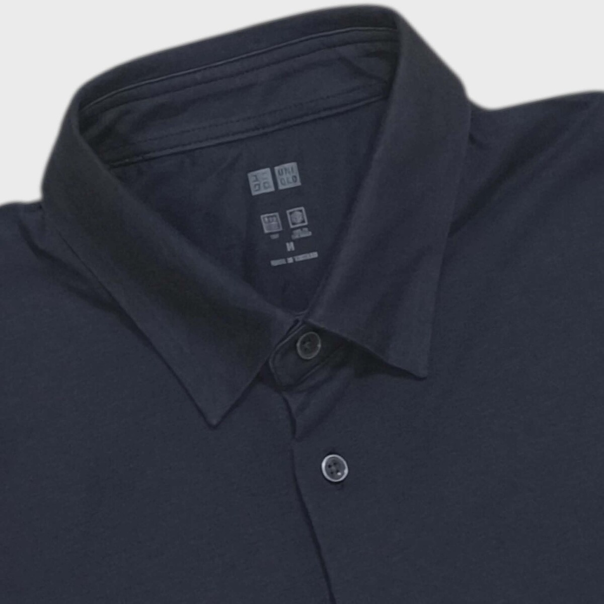 Uniqlo AIRism ทรงเชิ้ตกรมเข้มสวยใหม่มากไม่มีตำหนิ อก43นิ้ว 