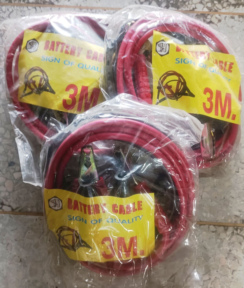 สายชาร์ทแบตเตอรี่รถ   คีมใหญ่แข็งแรง   (ยาว 3 เมตร)

ขาย     100 บ/เส้น    มี   3   เส้น   *** ขาย