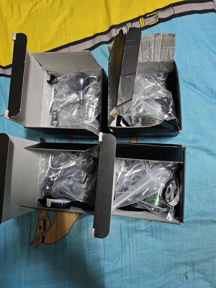 เบอร์ 3000 ครับ ส่ง ems 100 ครับ ทั้งหมด 4 ตัวครับ เอกสารส่งให้ผู้ซื้อนะครับ