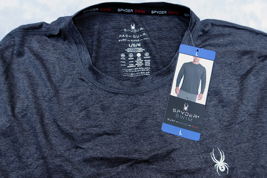 SPYDER RASH GUARD UPF 50+/ภาพตัวอย่างจากเสื้อเบอร์ L ที่ได้ขายไปแล้วครับ