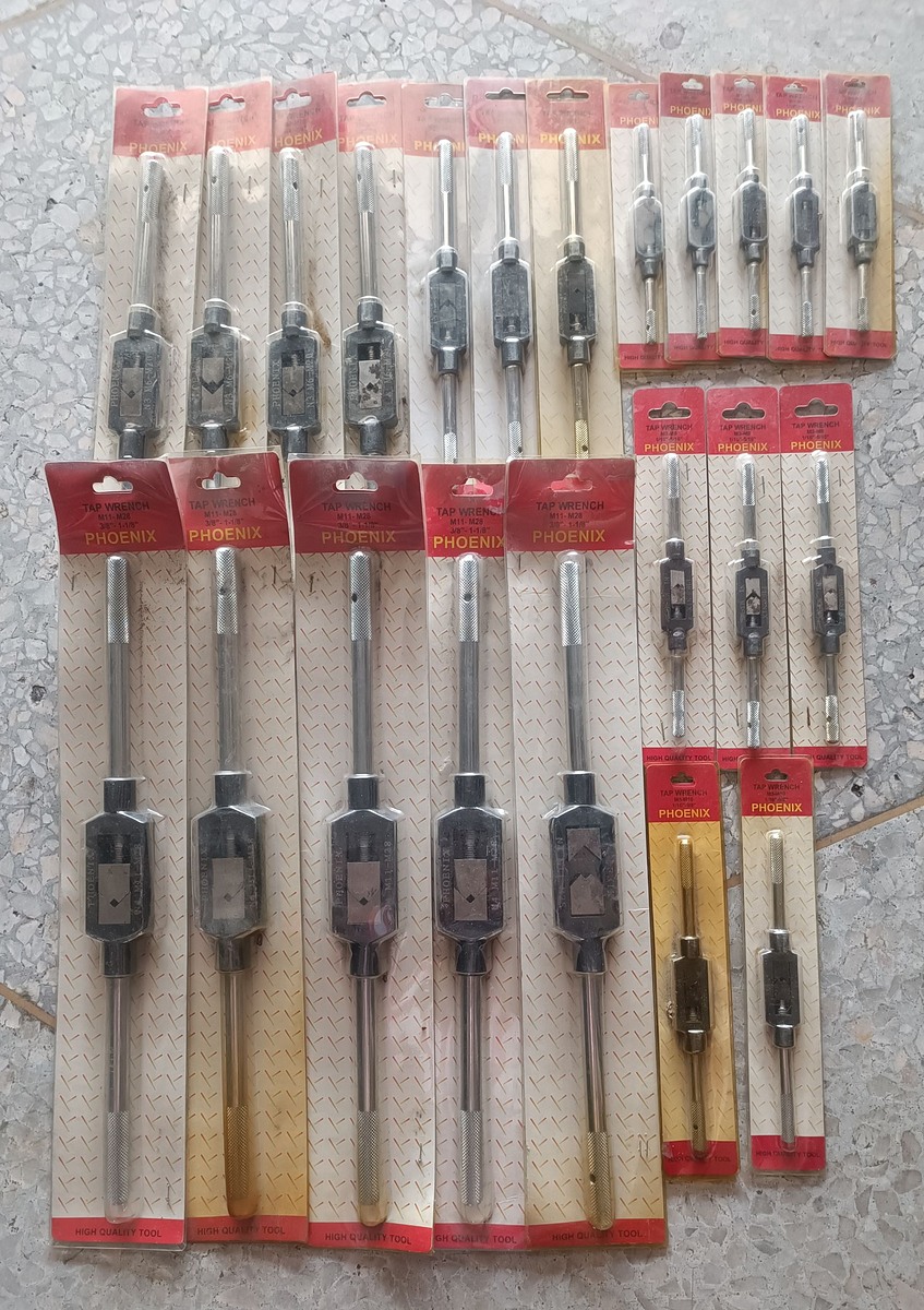 ด้ามต้าฟ PHOENIX

1. M1-M6     (1/16-1/4")      มี   5   อัน   ขาย   30 บ./อัน
2. M3-M8     (1/16